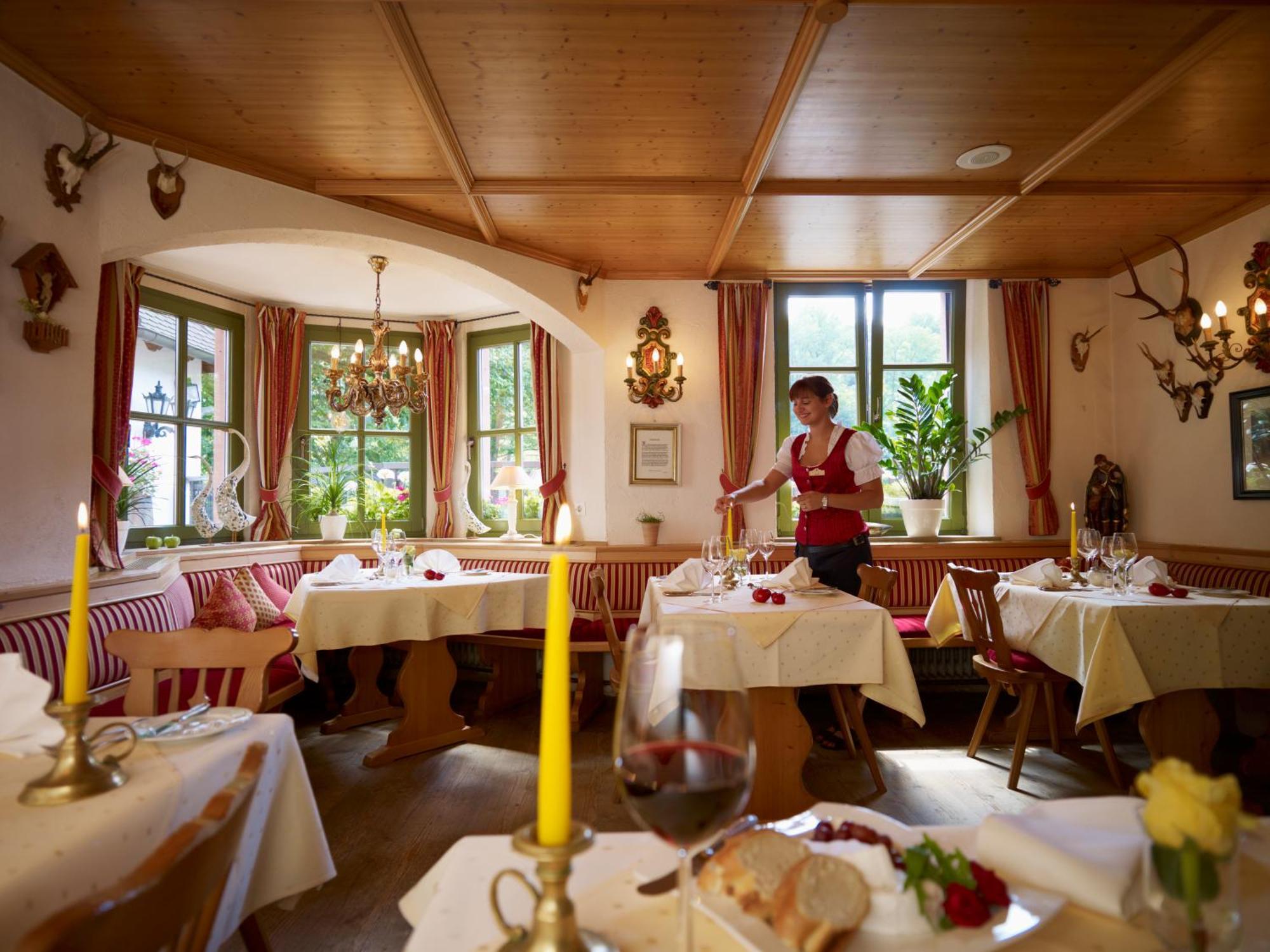 Naturhotel Ruegers Forstgut เมสเพลบรุนน์ ภายนอก รูปภาพ