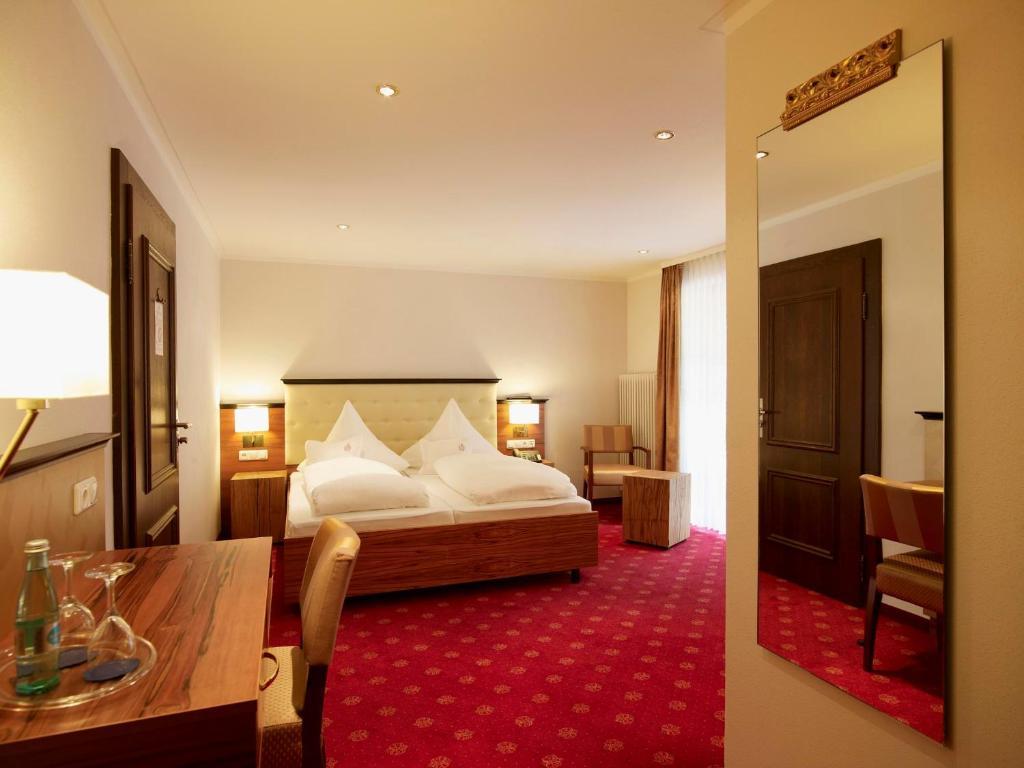 Naturhotel Ruegers Forstgut เมสเพลบรุนน์ ห้อง รูปภาพ
