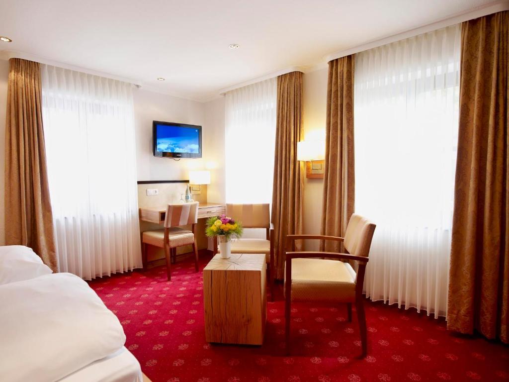 Naturhotel Ruegers Forstgut เมสเพลบรุนน์ ห้อง รูปภาพ